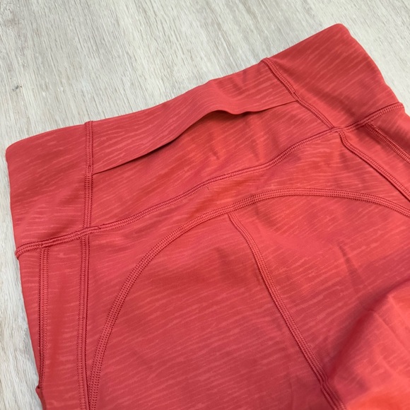 Like New Size 4 Lululemon Time To Sweat Crop Stride Embossed Cayenne Rust - Picture 9 of 12